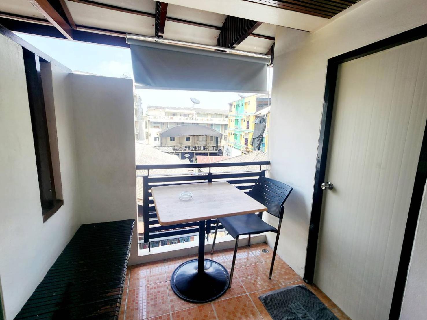 Hotel Happio Near Chabad House Bangkok Exterior foto