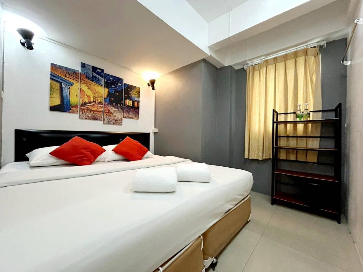 Hotel Happio Near Chabad House Bangkok Exterior foto
